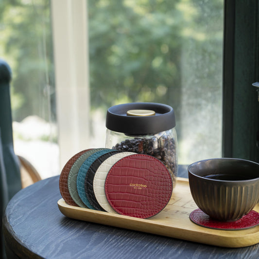 Home Essentials: Fashion Essentials Coasters