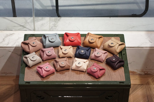 Cockatoo Coin Purse: Pocket-Sized Style & Functionality