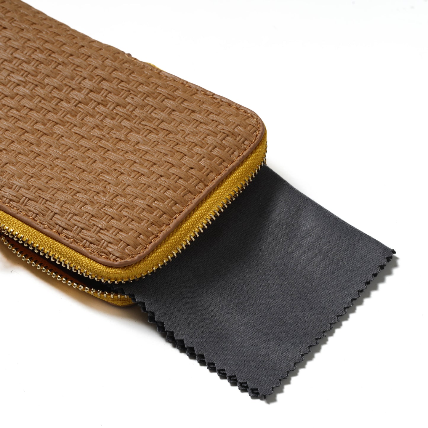 Cockatoo Portable Glasses Case, Drop-Resistant Eyewear Storage Pouch, Slim Soft Case for Sunglasses with Cleaning Cloth