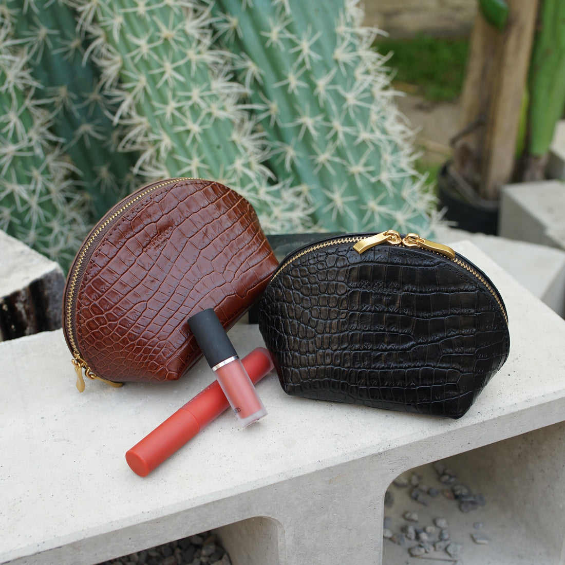 Shell Cosmetic Bag: The Perfect Combination of Elegance and Practicality